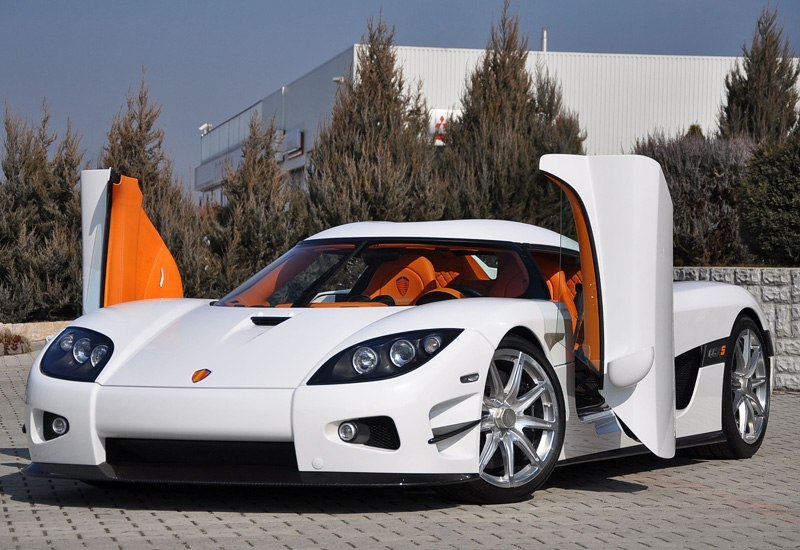 Koenigsegg CCXS.: 4.8 V8: 1032 .. : 1080 . : 405 ...