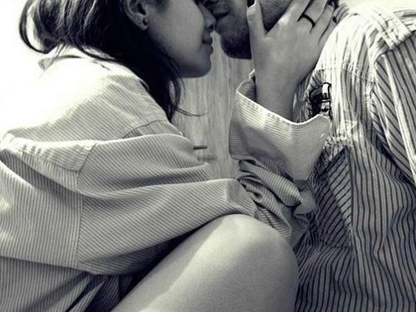 Твоя половинка - это тот, кто понимает тебя, как никто другой, любит тебя, как никто другой, и ...