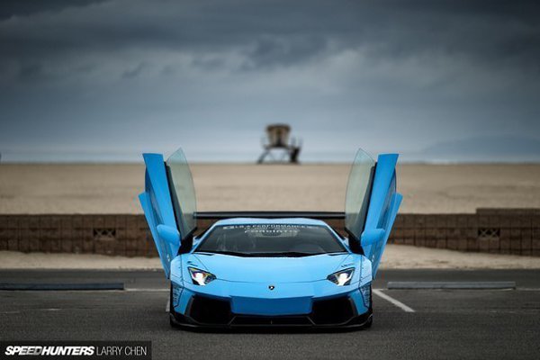 Lamborghini Aventador LP700