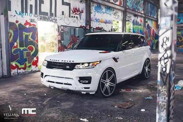 Range Rover Sport.