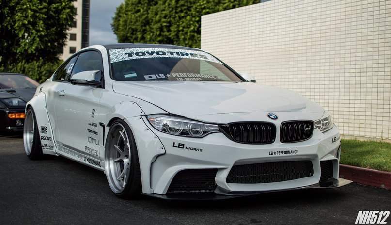 BMW M4.