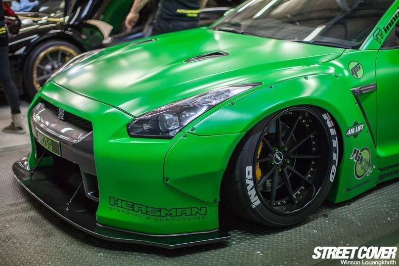 Nissan GT-R LIBERTY WALK - 7