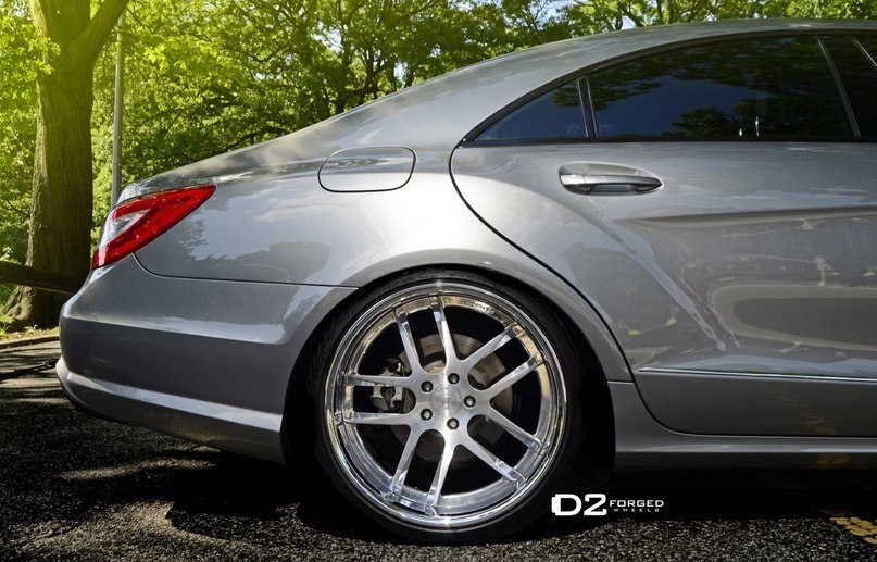 Mercedes-Benz CLS 550. - 4