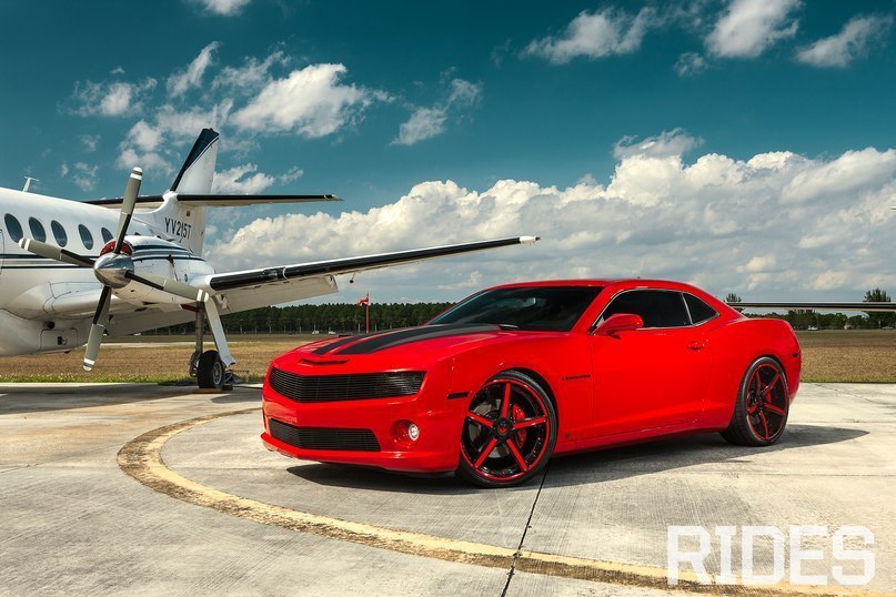 Chevrolet Camaro.