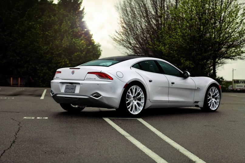 SR Fisker Karma ES 