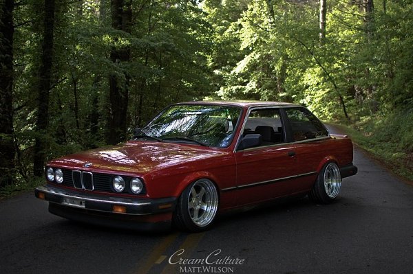 BMW 325.