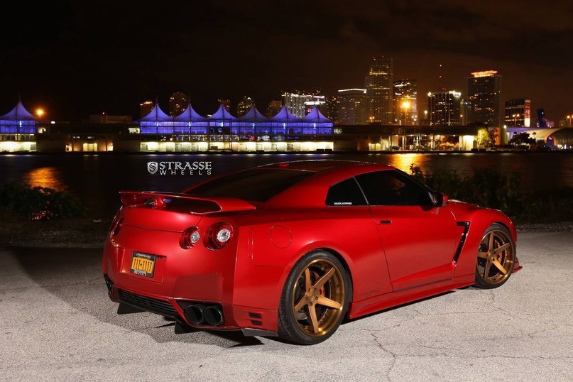  cepapa Nissan GT-R 2014 oeoo oa o Amazing Autoworks a oeca Strasse Wheels