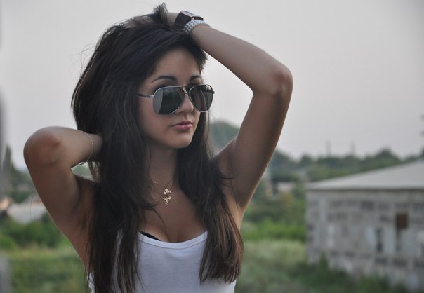 Красивые девушки фото на аву 18