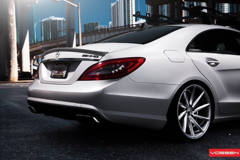 Mercedes-Benz CLS 63 AMG. - 8