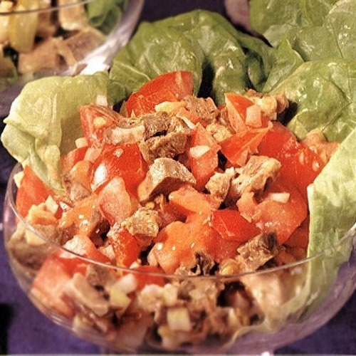 Салат «Будапештский».Мясо (свинина, телятина, говядина) — 150 г Помидор — 2 шт Перец болгарский ...