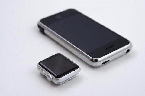 Apple Watch оказались популярнее первого iPhone.Apple Watch официально дебютировали в магазинах в ...