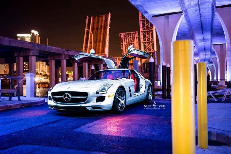 Mercedes-Benz SLS AMG Coupe.