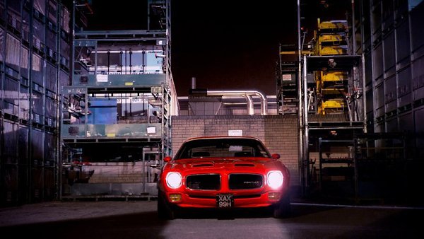 Ford Mustang GT 1968 & Pontiac Firebird 1970.