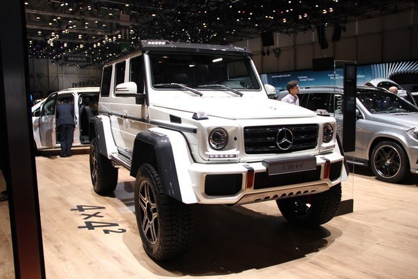 Mercedes G500 44  