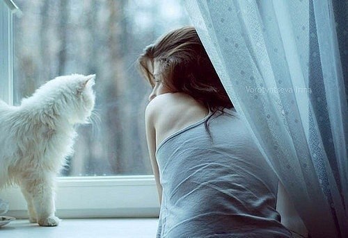 Есть три вещи, которых боится большинство людей... доверять, говорить правду и быть собой.