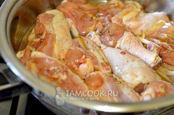 Шашлык на сковороде.Ингредиенты:Курица (а лучше любое мясо) - 1 кг;Лук репчатый - 2 шт;Соевый соус ) ... - 6