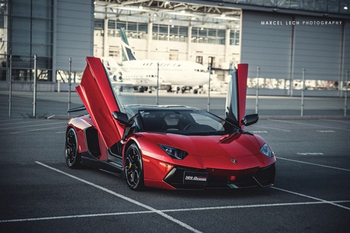 Lamborghini Aventador.