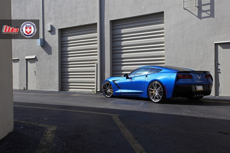 Chevrolet Corvette C7 Stingray.