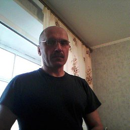 Андрей, 68, Южноукраинск