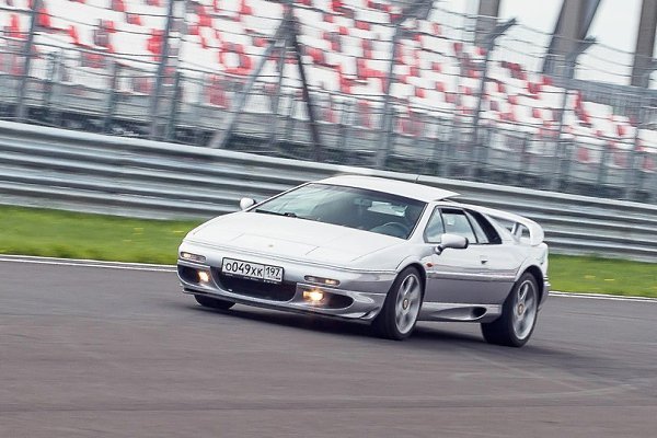 Lotus Esprit. - 8