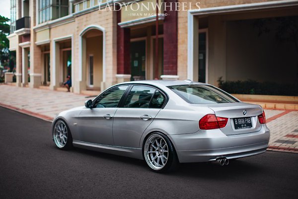 BMW 3-Series. - 3