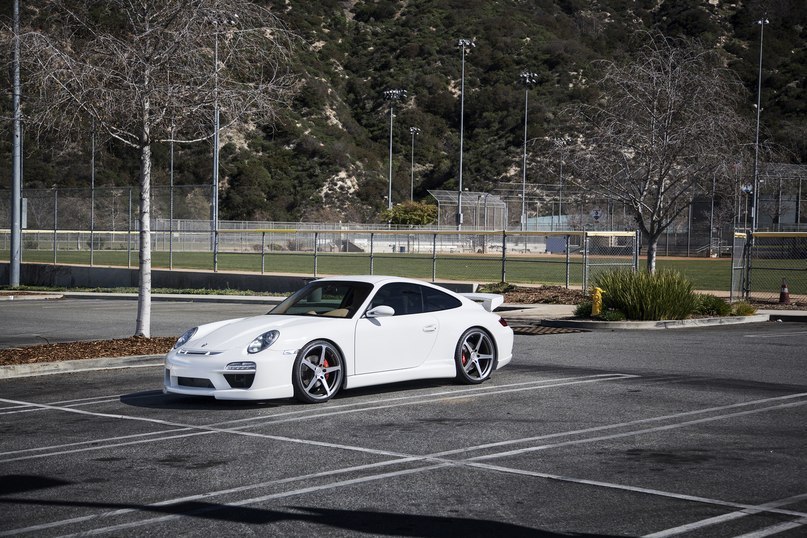 Porsche 911 Carrera S. - 4