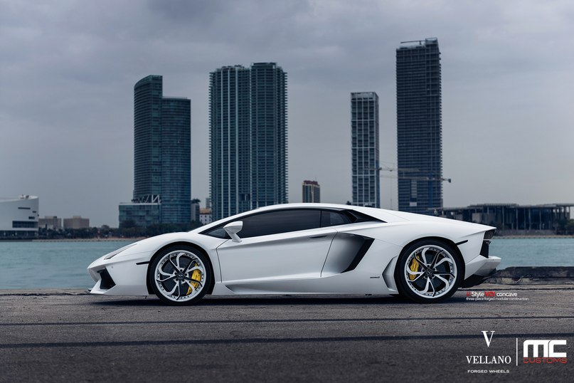 Lamborghini Aventador. - 4