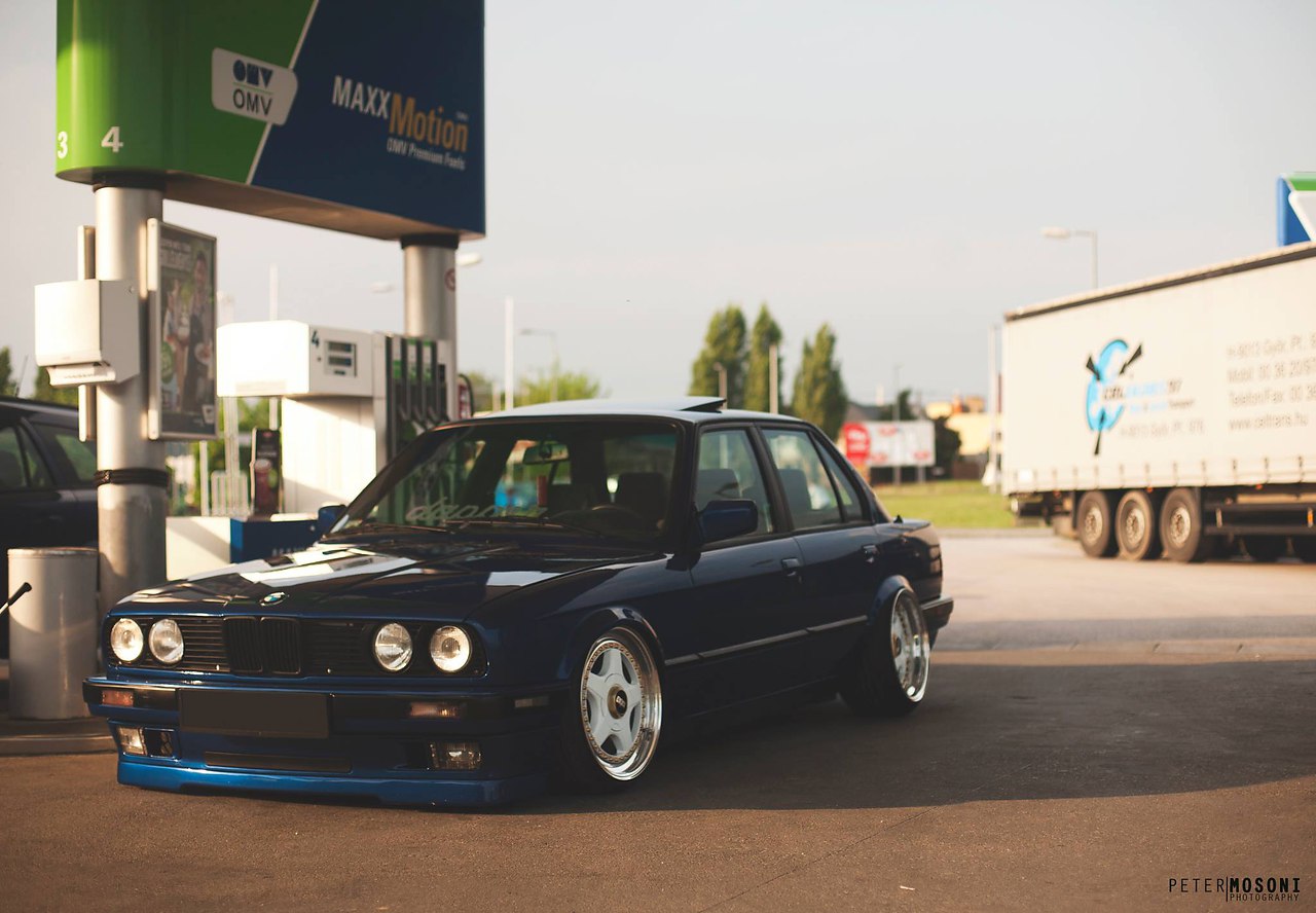 BMW 3 Series E30 - 5