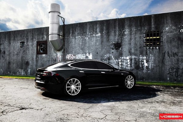 Tesla Model S. - 4