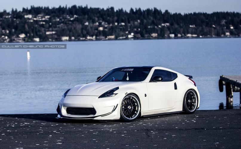 Nissan 370Z.