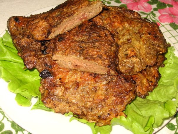 Печеночные отбивные.Если печень, приготовленная кусочками, может иногда получиться твердой, то ...