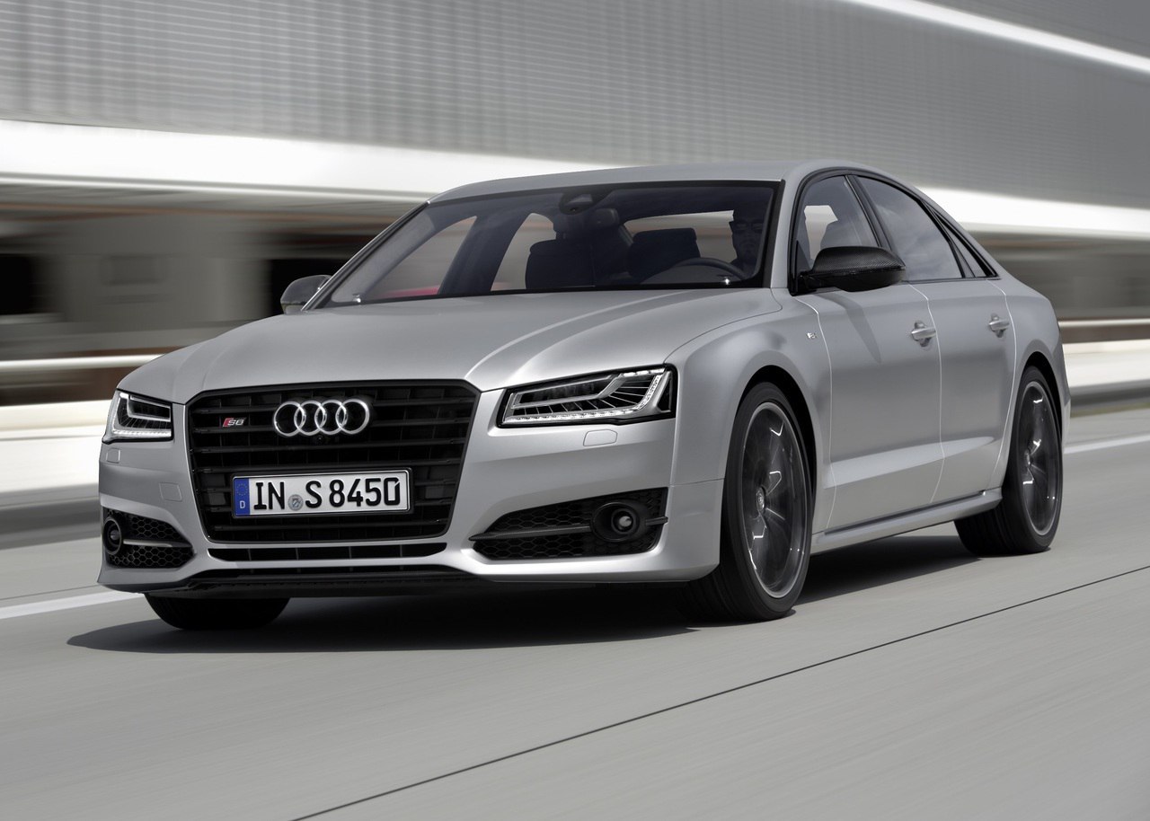 Audi представила 600-сильный супер-седан.Последнюю новинку немецкой марки вполне можно было назвать ...