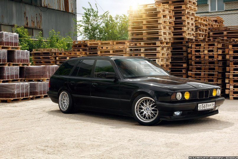 BMW E34.