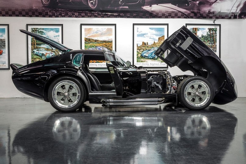 1965 Shelby Cobra Daytona Coupe. - 4