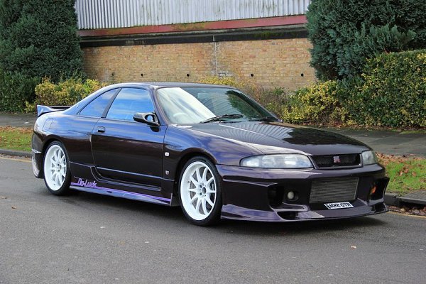 Do-Luck Nissan Skyline R33 GTR