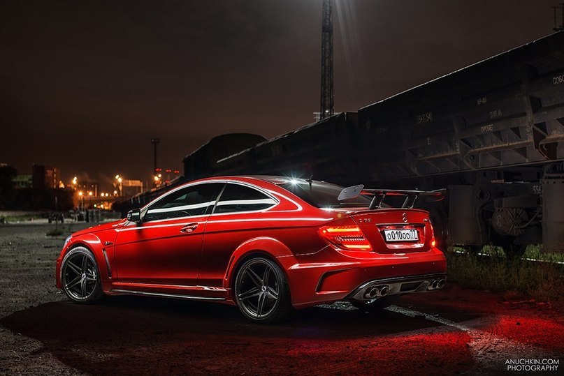 Mercedes-Benz C 63 AMG. - 3