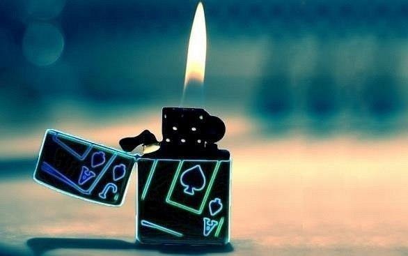 Никогда не игнорируй человека, который заботится больше всего о тебе. Потому что в один прекрасный ...