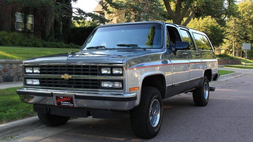 Chevrolet Suburban 1990 - 2