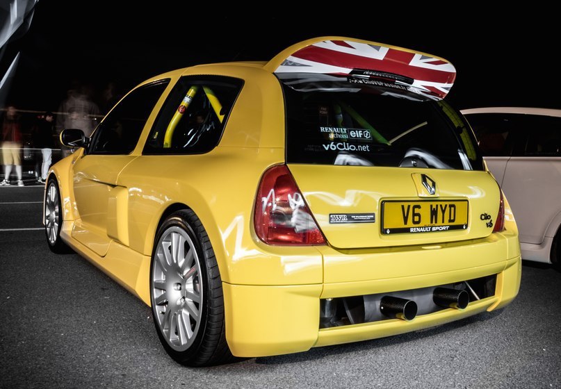 Renault Clio Sport V6.