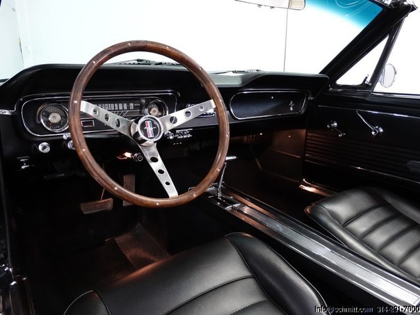 1965 FORD MUSTANG CONVERTIBLE - 7