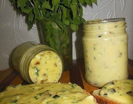 Домашний плавленый сыр с шампиньонами - это нереальная вкуснятина! Ингредиенты: -500 гр ...
