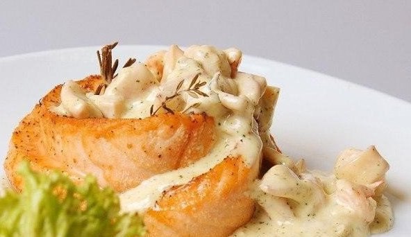 Семга в мультиварке.на 100г - 78.98 ккалБ/Ж/У - 11.28/3.61/0.35Ингредиенты:Семга — 300 Грамм (или ...