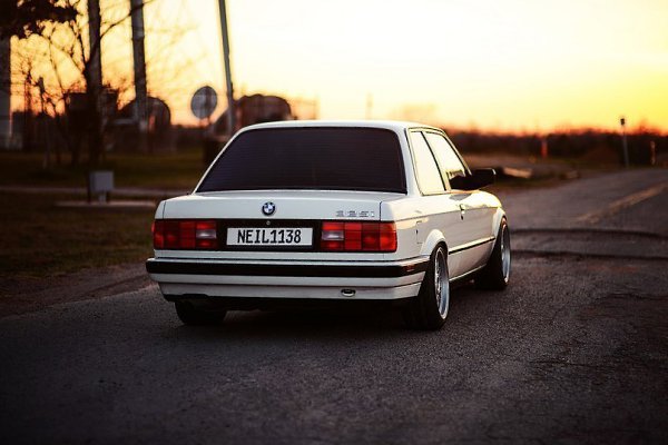 BMW 3 Series E30 - 3