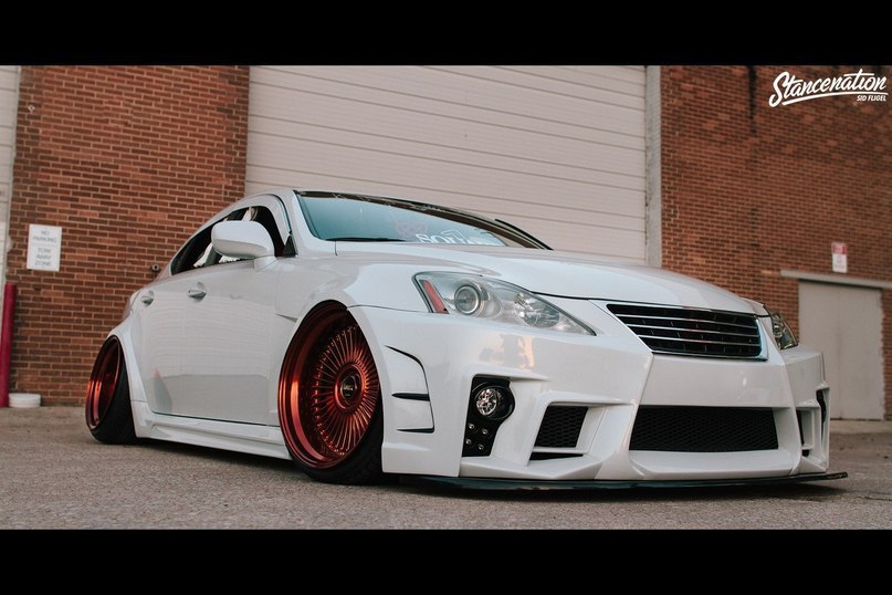 Lexus IS. - 2