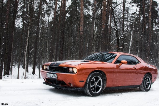 Dodge Challenger - 4