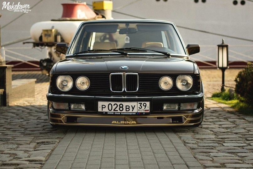 BMW 5 Series E28 - 8