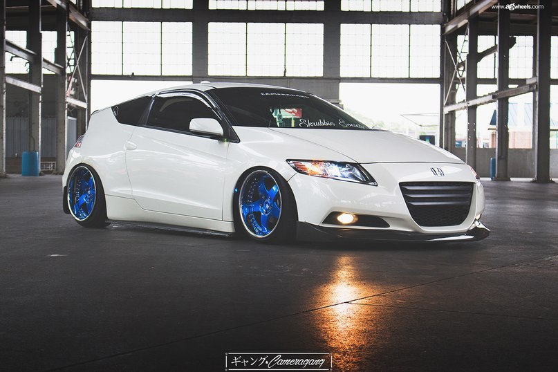 Honda CR-Z.