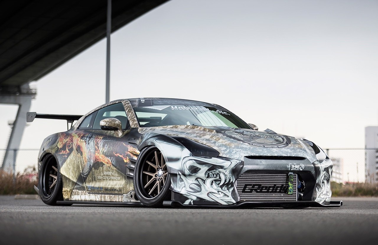 Nissan GT-R