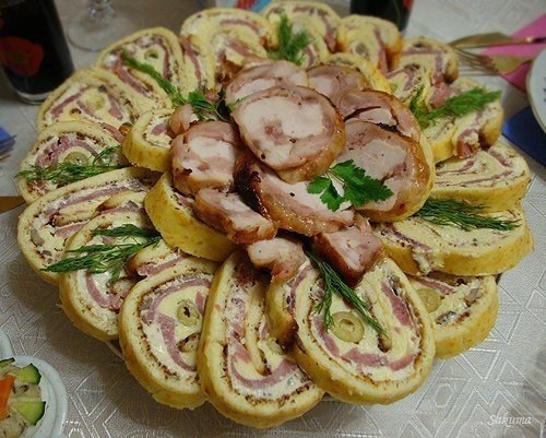 Сырный рулет.Готовить рулет не сложно, как это может показаться - главное все делать ...