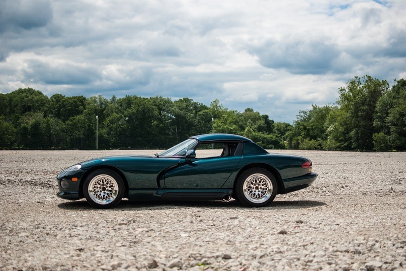 Dodge Viper RT/10. - 3